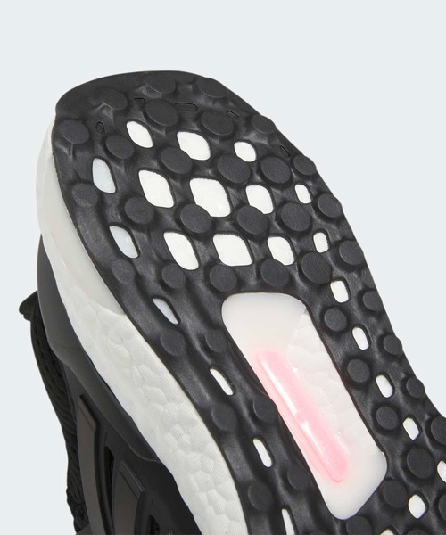 adidas（アディダス）の「ウルトラブースト 1.0 DNA / Ultraboost 1.0 DNA / アディダス adidas（スニーカー・レディース・ブラック×ホワイト・22.0cm/22.5cm/23.0cm/23.5cm/24.0cm/24.5cm/25.0cm/25.5cm/26.0cm/26.5cm）」の8枚目の写真