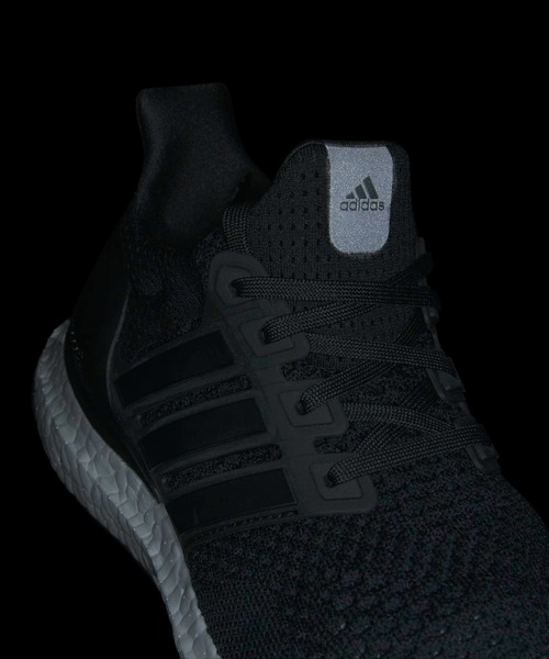 adidas（アディダス）の「ウルトラブースト 1.0 DNA / Ultraboost 1.0 DNA / アディダス adidas（スニーカー・レディース・ブラック×ホワイト・22.0cm/22.5cm/23.0cm/23.5cm/24.0cm/24.5cm/25.0cm/25.5cm/26.0cm/26.5cm）」の10枚目の写真
