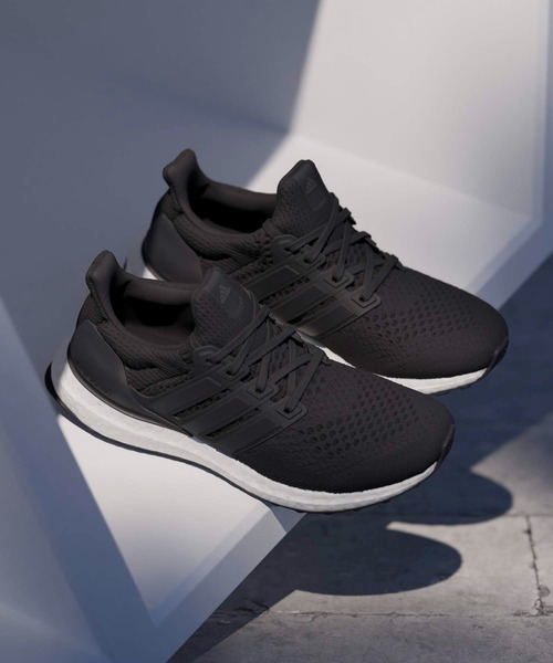 adidas（アディダス）の「ウルトラブースト 1.0 DNA / Ultraboost 1.0 DNA / アディダス adidas（スニーカー・レディース・ブラック×ホワイト・22.0cm/22.5cm/23.0cm/23.5cm/24.0cm/24.5cm/25.0cm/25.5cm/26.0cm/26.5cm）」の13枚目の写真
