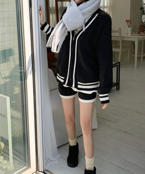 Girly Doll(ガーリードール)の「【セットアップ】配色ラインニットカーディガン&ニットショートパンツ(セットアップ・レディース・イエロー/グレー/ホワイト/ブラック・FREE)」の5枚目の写真