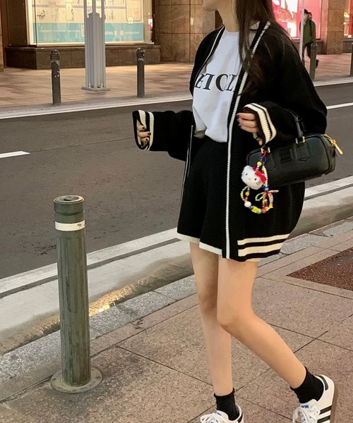 Girly Doll(ガーリードール)の「【セットアップ】配色ラインニットカーディガン&ニットショートパンツ(セットアップ・レディース・イエロー/グレー/ホワイト/ブラック・FREE)」の13枚目の写真