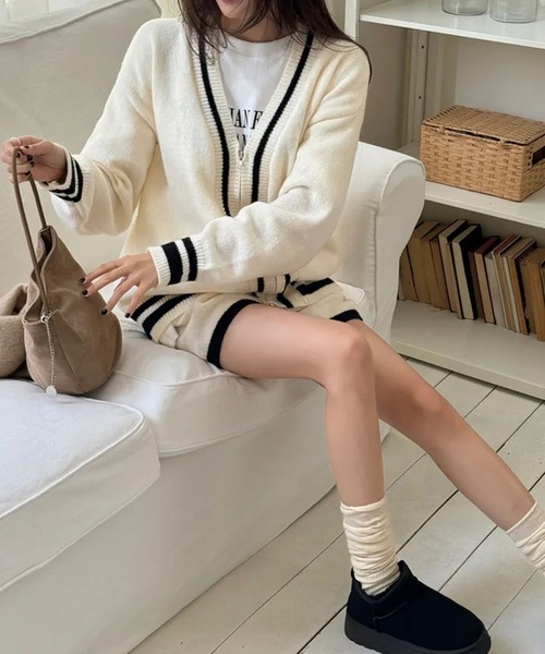 Girly Doll(ガーリードール)の「【セットアップ】配色ラインニットカーディガン&ニットショートパンツ(セットアップ・レディース・イエロー/グレー/ホワイト/ブラック・FREE)」の20枚目の写真