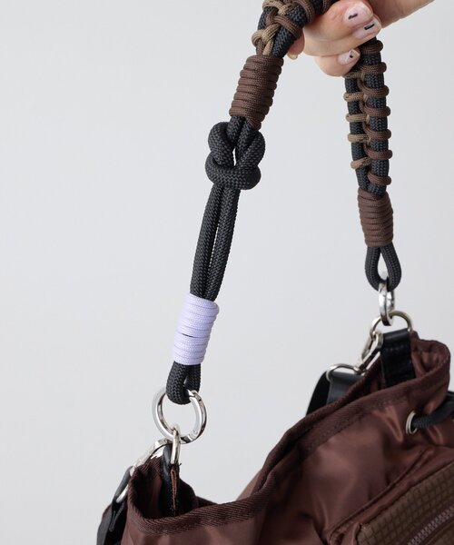 ear PAPILLONNER(イアパピヨネ)の「《ouchi企画》メニポケ巾着2WAYショルダーバッグ(ショルダーバッグ・レディース・ブラック/ブラウン・FREE)」の11枚目の写真