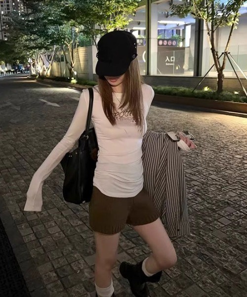 LAC-VERT(ラック・ヴェール)の「ニットショートパンツ(その他パンツ・レディース・グレー/ブラウン/チャコールグレー/ブラック・FREE)」の13枚目の写真