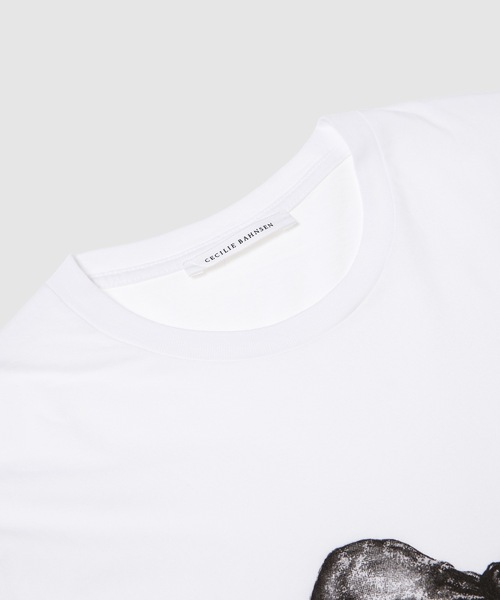 CECILIE BAHNSEN（セシリー バンセン）の「SHORT SLEEVE T-SHIRT WITH PRINT（Tシャツ/カットソー・レディース・ホワイト×ブラック・M/S）」の4枚目の写真