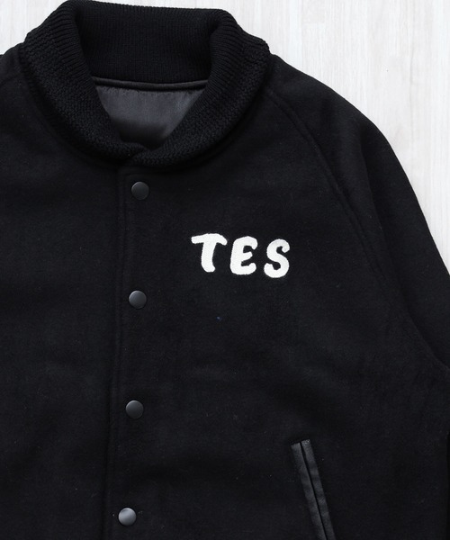 The Endless Summer（エンドレスサマー）の「TES CAL HOT ROD MELTON AWARD JKT / スタジャン（その他アウター・メンズ・チャコール/ブラック・MEDIUM/LARGE/SMALL/X-LARGE）」の6枚目の写真