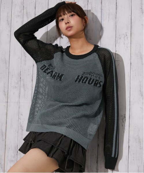 GORGE(ゴージ)の「配色ロゴメッシュニット|全3色(ニット/セーター・レディース・オフホワイト/チャコール/ボルドー・F)」の2枚目の写真