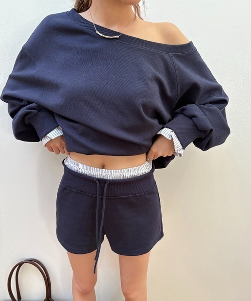 Aelina(エリナ)の「オフショルダートップス&ショートパンツセットアップ(セットアップ・レディース・ベージュ/ダークブルー・M/L)」の18枚目の写真