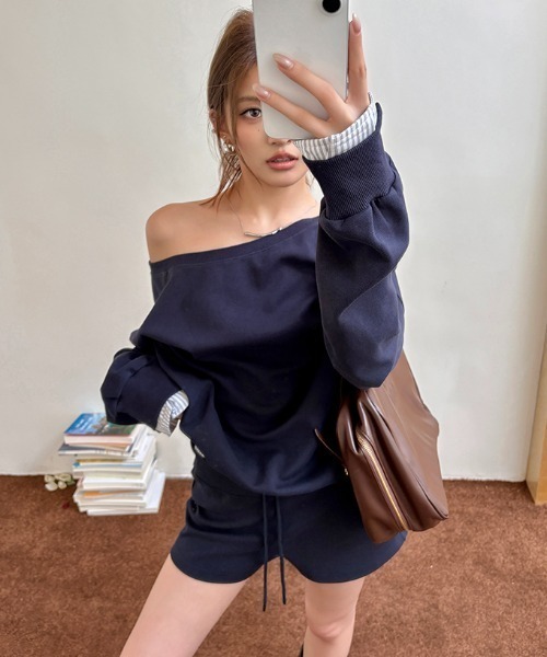 Aelina(エリナ)の「オフショルダートップス&ショートパンツセットアップ(セットアップ・レディース・ベージュ/ダークブルー・M/L)」の8枚目の写真