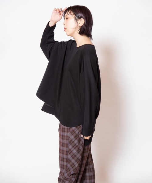 OSMOSIS(オズモーシス)の「バックサイドタックプルオーバー(Tシャツ/カットソー・レディース・チャコール/ピンク/アイボリー/ブラック・ONE SIZE)」の19枚目の写真