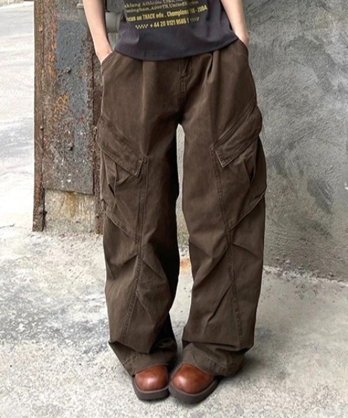 Vipoa(ヴィポア)の「Military cargo pants(カーゴパンツ・レディース・ネイビー/カーキ/ブラウン/ブラック・MEDIUM/LARGE)」の1枚目の写真