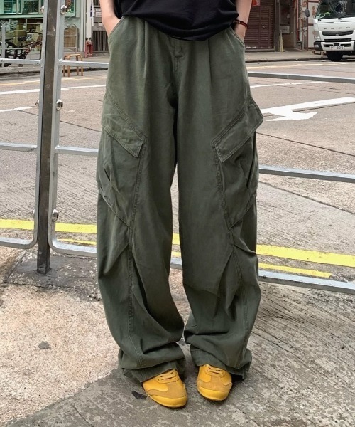 Vipoa(ヴィポア)の「Military cargo pants(カーゴパンツ・レディース・ネイビー/カーキ/ブラウン/ブラック・MEDIUM/LARGE)」の3枚目の写真
