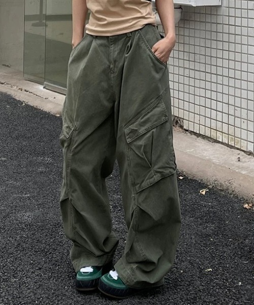 Vipoa(ヴィポア)の「Military cargo pants(カーゴパンツ・レディース・ネイビー/カーキ/ブラウン/ブラック・MEDIUM/LARGE)」の11枚目の写真