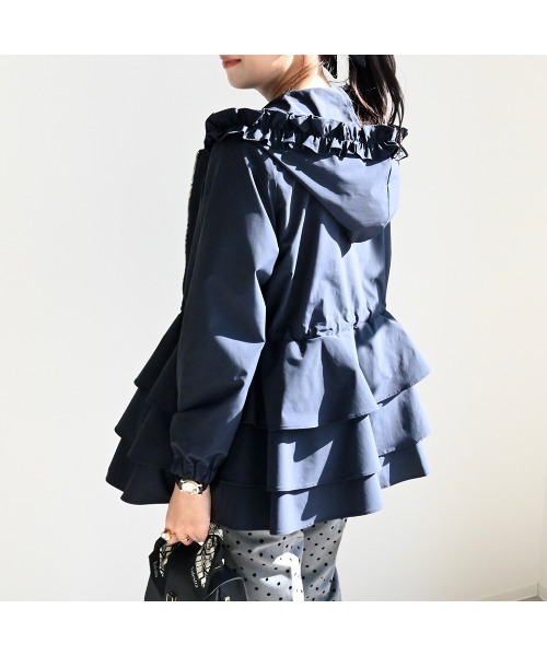 Neige(ネージュ)の「撥水シャカシャカティアードフリルパーカー(その他アウター・レディース・ライトベージュ/ブラック/ネイビー・ONE SIZE)」の20枚目の写真