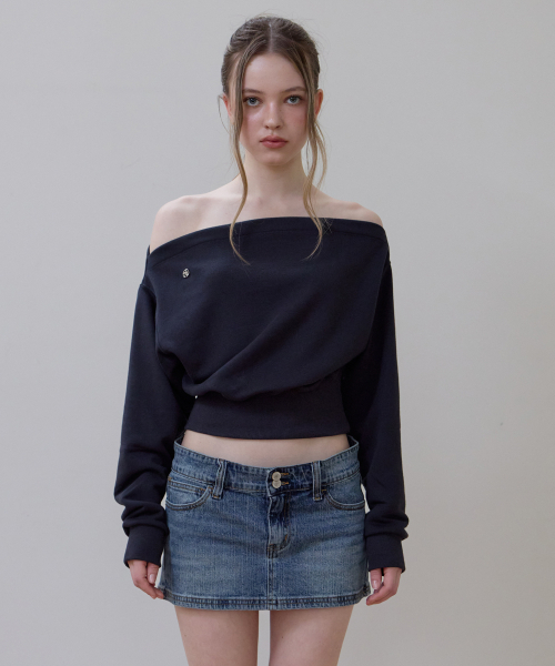 ROSEFRANTZ（ロゼフランツ）の「Crop Off Shoulder Sweatshirt [Charcoal]（スウェット・レディース・チャコールグレー・OS）」の2枚目の写真