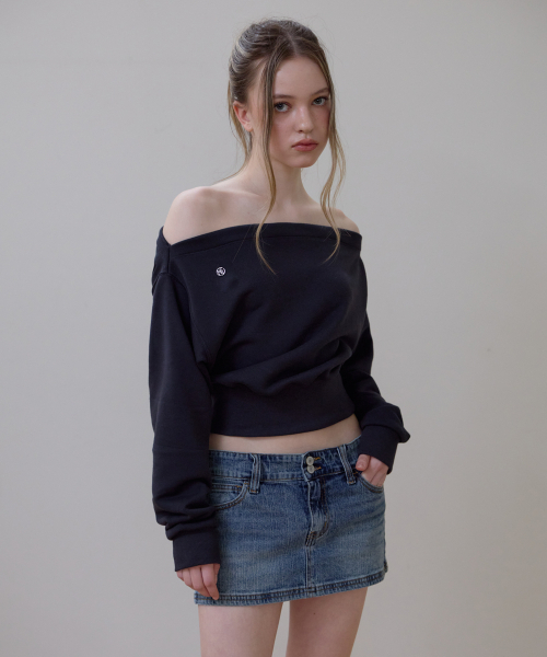 ROSEFRANTZ（ロゼフランツ）の「Crop Off Shoulder Sweatshirt [Charcoal]（スウェット・レディース・チャコールグレー・OS）」の9枚目の写真