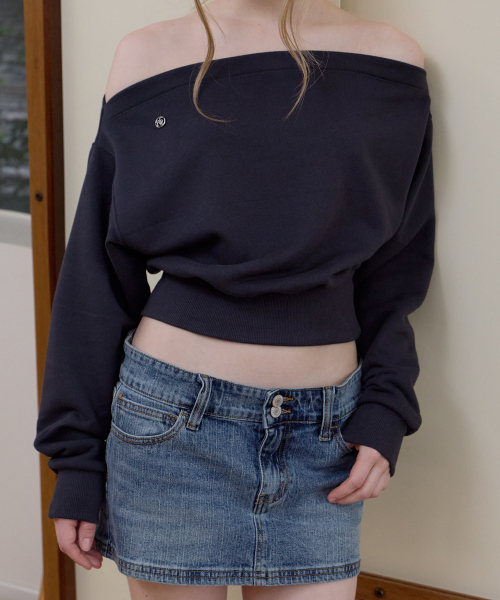 ROSEFRANTZ（ロゼフランツ）の「Crop Off Shoulder Sweatshirt [Charcoal]（スウェット・レディース・チャコールグレー・OS）」の11枚目の写真