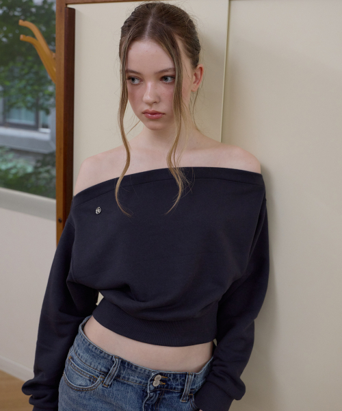 ROSEFRANTZ（ロゼフランツ）の「Crop Off Shoulder Sweatshirt [Charcoal]（スウェット・レディース・チャコールグレー・OS）」の12枚目の写真
