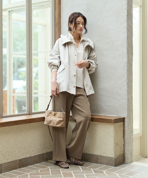 Elura(エルーラ)の「【LE VERNIS(ル・ベルニ)】Ball&cube mini bag/(ハンドバッグ・レディース・チャコールグレー/ベージュ・FREE)」の9枚目の写真