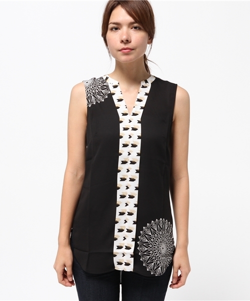Desigual（デシグアル）の「「Desigual/デシグアル」ブラウス（シャツ/ブラウス・レディース・ブラック・X-SMALL/LARGE/MEDIUM/SMALL）」の2枚目の写真