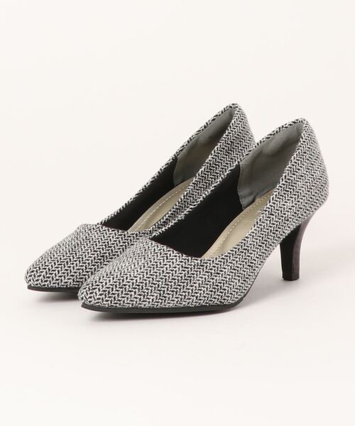 ALETTA(アレッタ)の「ALETTA-アレッタ- 究極のプレーンパンプス -ポインテッド-(パンプス・レディース・シルバーグレー/ブラック/グレイッシュベージュ/ライトピンク/ブラック系その他/ライトグレー/ネイビー/アッシュブラウン/ライトブルー/ベージュ系その他/グレー系その他/クリアブラック/ベージュ/ピンクベージュ/グレー/シルバー/インディゴブルー/サンドベージュ/モカ/杢グレー/サーモンピンク/ブルー系その他/ローズ/ライトベージュ/ライトブラウン/バーガンディー/ミックスグレー/ダークネイビー/ブラウン/ダークグリーン/シルバー系その他/その他/ダークブラウン/スモークピンク/エメラルド/ブラウン系その他/グレー系その他2/ナチュラル/ブラック系/トップグレー・23.5cm/24.5cm/22.0cm/26.0cm/23.0cm/25.0cm/22.5cm/25.5cm/24.0cm/21.5cm)」の12枚目の写真