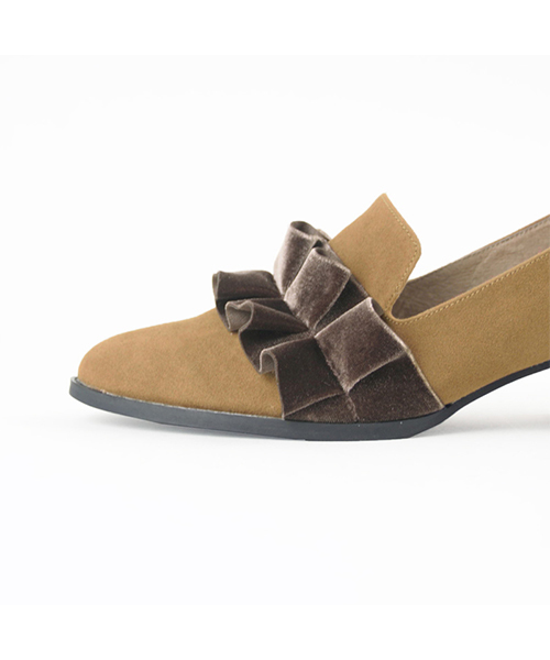 ORiental TRaffic（オリエンタルトラフィック）の「SPECIAL PRICE★ベロアフリルシューズ★7313（パンプス・レディース・パープル/ベージュ/ブラック・39/43/35/36/37/33/42/34/40/41/38）」の7枚目の写真