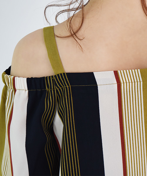 Luz Llena（ラズレナ）の「マルチストライプ柄オフショルトップス（シャツ/ブラウス・レディース・ライトグリーン/ボルドー/グリーン・MEDIUM）」の8枚目の写真