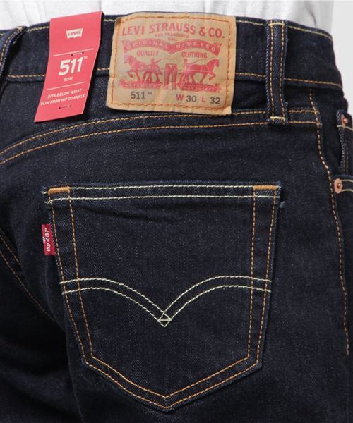Levi's（リーバイス）の「Levi's/リーバイス 511(TM) スリムフィット ジーンズ ダークインディゴ（デニムパンツ・メンズ・ダークインディゴブルー・34inch/31inch/32inch/30inch/29inch/28inch/33inch/36inch/38inch）」の4枚目の写真