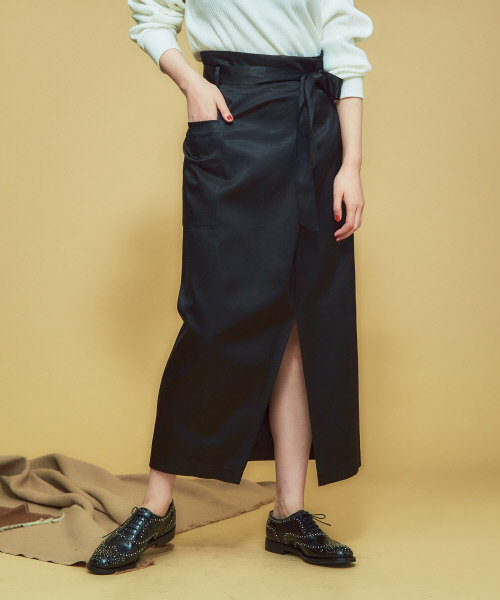 Abahouse Devinette（ドゥヴィネット）の「フロントタックブライトスカート（スカート・レディース・キャメル/ブラック・36/38/40）」の8枚目の写真