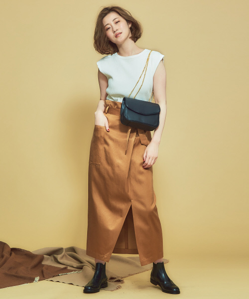 Abahouse Devinette（ドゥヴィネット）の「フロントタックブライトスカート（スカート・レディース・キャメル/ブラック・36/38/40）」の11枚目の写真