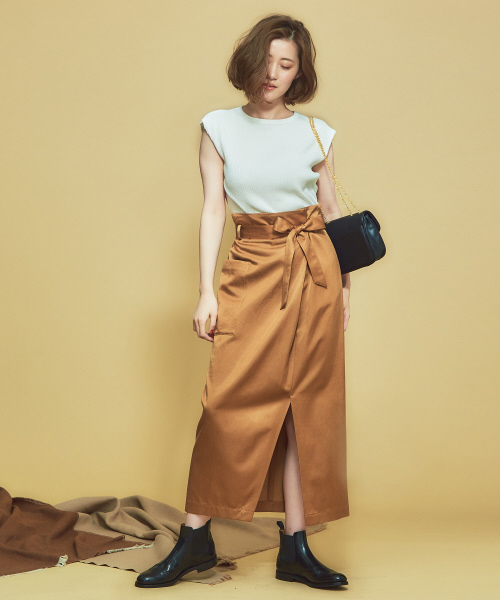 Abahouse Devinette（ドゥヴィネット）の「フロントタックブライトスカート（スカート・レディース・キャメル/ブラック・36/38/40）」の10枚目の写真