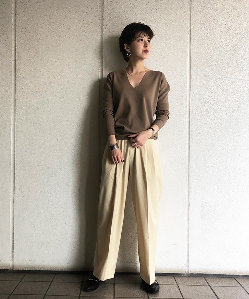 TODAYFUL（トゥデイフル）の「キーネックニット（ニット/セーター・レディース・ベージュ/オフホワイト・FREE）」の5枚目の写真