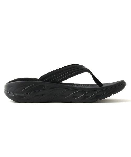 HOKA(ホカ)の「HOKA ORA RECOVERY FLIP (Black/Dark Gull Gray)(サンダル・メンズ・ブラック・26.0cm/27.0cm/28.0cm/29.0cm/25.0cm)」の2枚目の写真