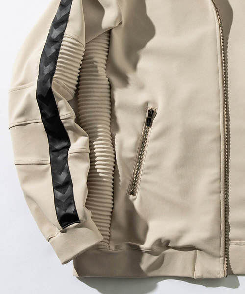 hummel(ヒュンメル)の「hummel(ヒュンメル)カルゼフーディー(マウンテンパーカー・メンズ・ホワイト/ブラック/ベージュ・SMALL/MEDIUM/LARGE)」の9枚目の写真