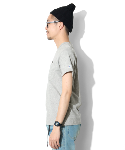 URBAN RESEARCH DOORS MENS（アーバンリサーチ ドアーズ メンズ）の「MtDesign3776 x Champion　別注H/S T-SHIRTS WITH POCKET（Tシャツ/カットソー・メンズ・オフホワイト/ブラック/グレー・SMALL/MEDIUM/LARGE）」の4枚目の写真