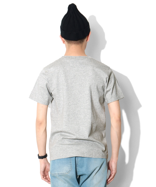 URBAN RESEARCH DOORS MENS（アーバンリサーチ ドアーズ メンズ）の「MtDesign3776 x Champion　別注H/S T-SHIRTS WITH POCKET（Tシャツ/カットソー・メンズ・オフホワイト/ブラック/グレー・SMALL/MEDIUM/LARGE）」の5枚目の写真