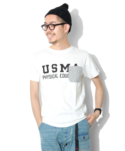 URBAN RESEARCH DOORS MENS（アーバンリサーチ ドアーズ メンズ）の「MtDesign3776 x Champion　別注H/S T-SHIRTS WITH POCKET（Tシャツ/カットソー・メンズ・オフホワイト/ブラック/グレー・SMALL/MEDIUM/LARGE）」の13枚目の写真