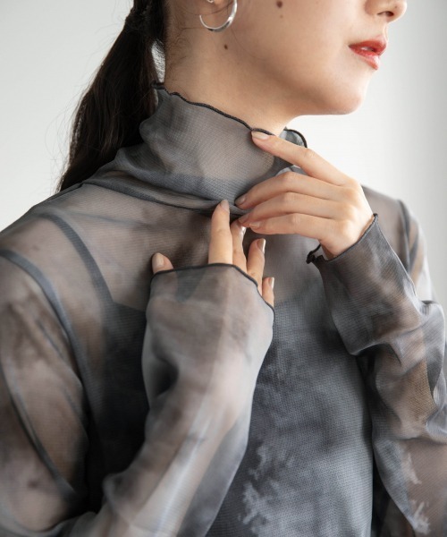 LOWRYS FARM（ローリーズファーム）の「タイダイチュールタートルＬＳ　920187（Tシャツ/カットソー・レディース・ブラック/ベージュ/グリーン・FREE）」の18枚目の写真