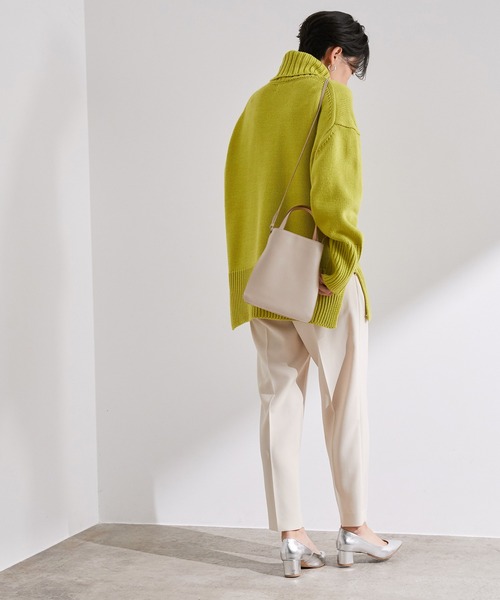 ADAM ET ROPE'（アダムエロペ）の「【一部店舗限定】バルキーニットタートルプルオーバー（ニット/セーター・レディース・グレー/イエロー/キャメル/キナリ・FREE）」の18枚目の写真