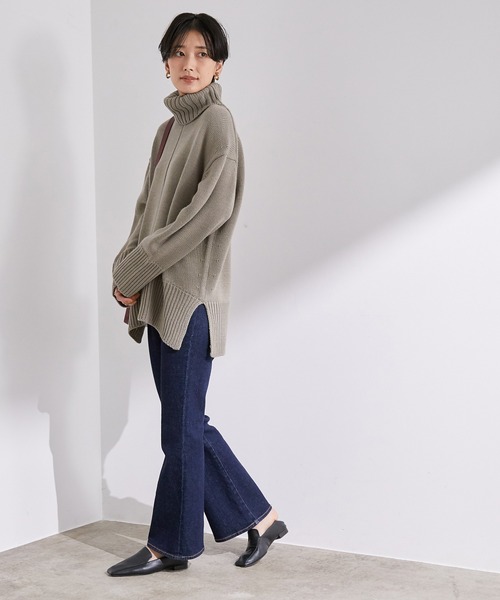 ADAM ET ROPE'（アダムエロペ）の「【一部店舗限定】バルキーニットタートルプルオーバー（ニット/セーター・レディース・グレー/イエロー/キャメル/キナリ・FREE）」の12枚目の写真