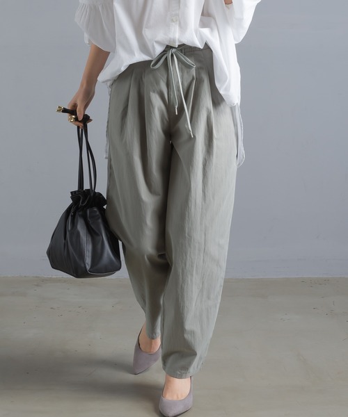 OMNES（オムネス）の「コットンナイロン タックパンツ（その他パンツ・レディース・ブラック/ベージュ/グリーン系その他・MEDIUM/LARGE）」の3枚目の写真