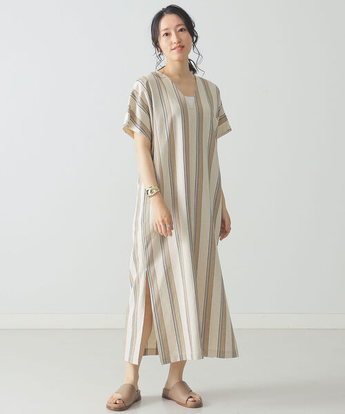 BEAMS LIGHTS（ビームスライツ）の「BEAMS LIGHTS / ストライプ Vネック ワンピース（ワンピース・レディース・ベージュ/サックスブルー・38/36）」の3枚目の写真