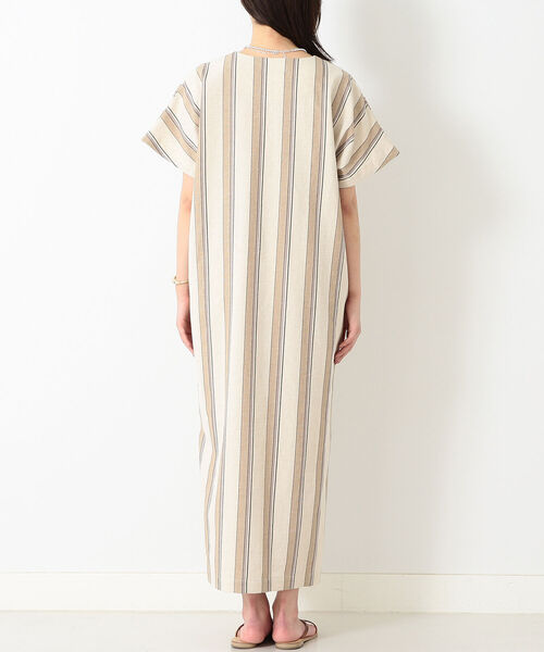 BEAMS LIGHTS（ビームスライツ）の「BEAMS LIGHTS / ストライプ Vネック ワンピース（ワンピース・レディース・ベージュ/サックスブルー・38/36）」の9枚目の写真