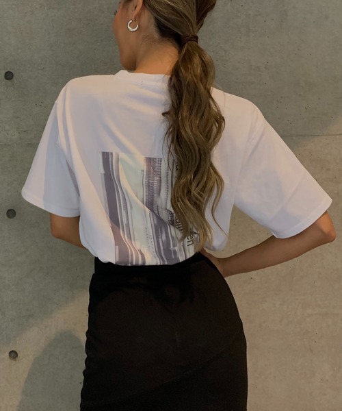 Avvenente（アベネンテ）の「【Avvenente】ニュアンス転写プリントTシャツ（Tシャツ/カットソー・レディース・ブラック/オフホワイト・M）」の2枚目の写真