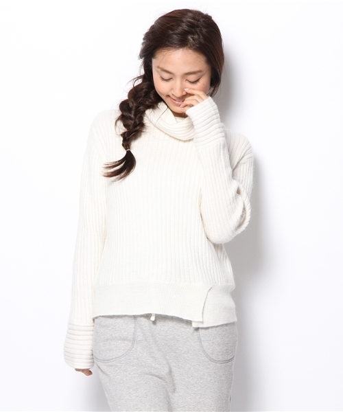B:MING by BEAMS（ビーミングバイビームス）の「□ビーミング by ビームス / リブオフタートルプルオーバー（ニット/セーター・レディース・ライトグレー/カーキ/オフホワイト・ONE SIZE）」の2枚目の写真