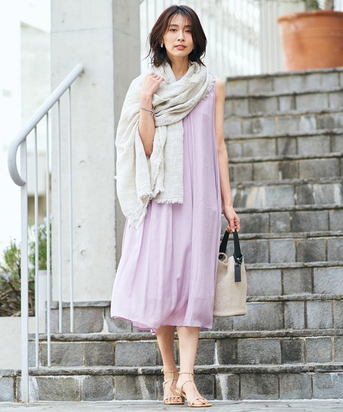 RIVE DROITE(リヴドロワ)の「ナチュラルな風合いで心地良い大判ストール ソリッドリネンストール(ストール/ショール・レディース・キャメル/ブラウン/ベージュ・FREE)」の16枚目の写真