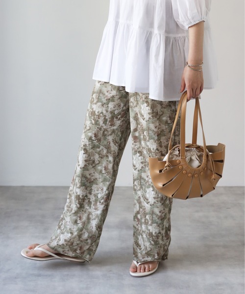 4youstory（フォーユーストーリー）の「ぼかし柄ストレートパンツ（その他パンツ・レディース・モカ/グレー/グリーン・FREE）」の3枚目の写真