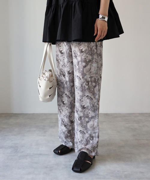 4youstory（フォーユーストーリー）の「ぼかし柄ストレートパンツ（その他パンツ・レディース・モカ/グレー/グリーン・FREE）」の9枚目の写真