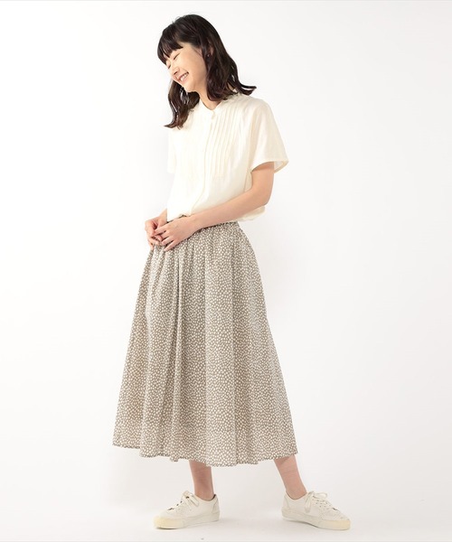 Petit Honfleur（プチオンフルール）の「ピンタックブザムシャツ（シャツ/ブラウス・レディース・アイボリー/オレンジ/チャコールグレー・9号/11号）」の9枚目の写真