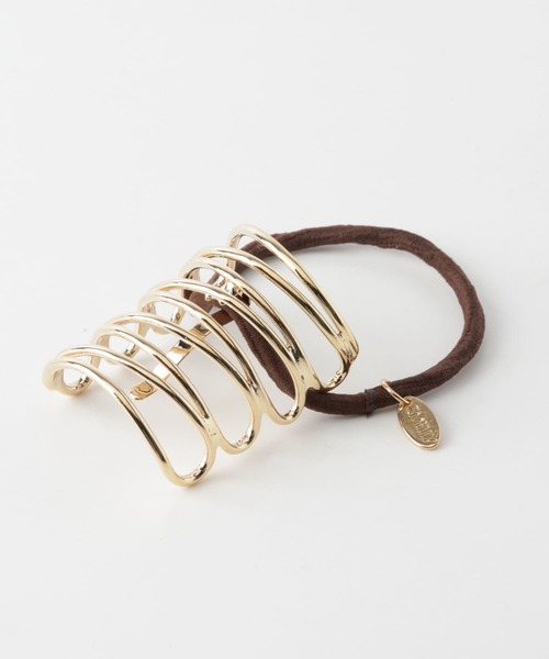 SMELLY(スメリー)の「メタルモヨウヘアカフ(ヘアゴム・レディース・ゴールド・-)」の16枚目の写真
